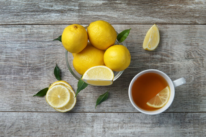lemon with different types of tea