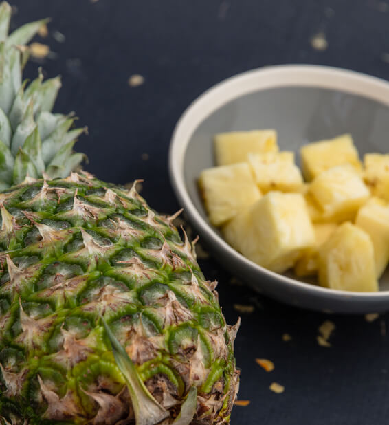 pineapple bromelain helps relieve joint pain