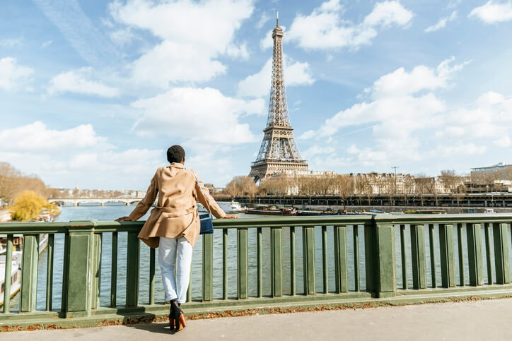 woman enjoying her travel to paris