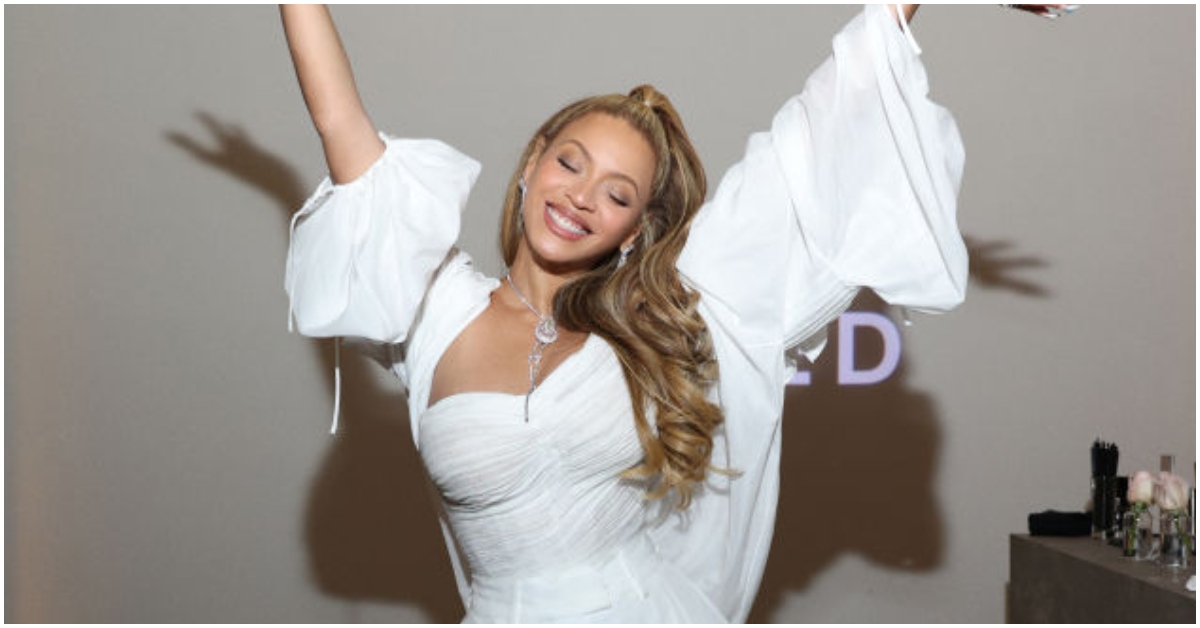 Beyoncé Gifts $500K to Cosmetology Students and Stylists