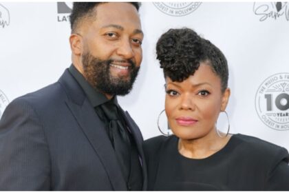 Yvette Nicole Brown wedding