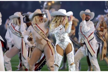 Beyoncé, Blue Ivy Stun at NFL Christmas Show | Mother-Daughter Country Dance